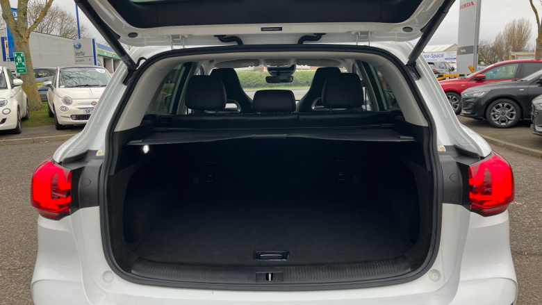 MG HS 1.5 T-GDI Trophy 5dr DCT Petrol Hatchback